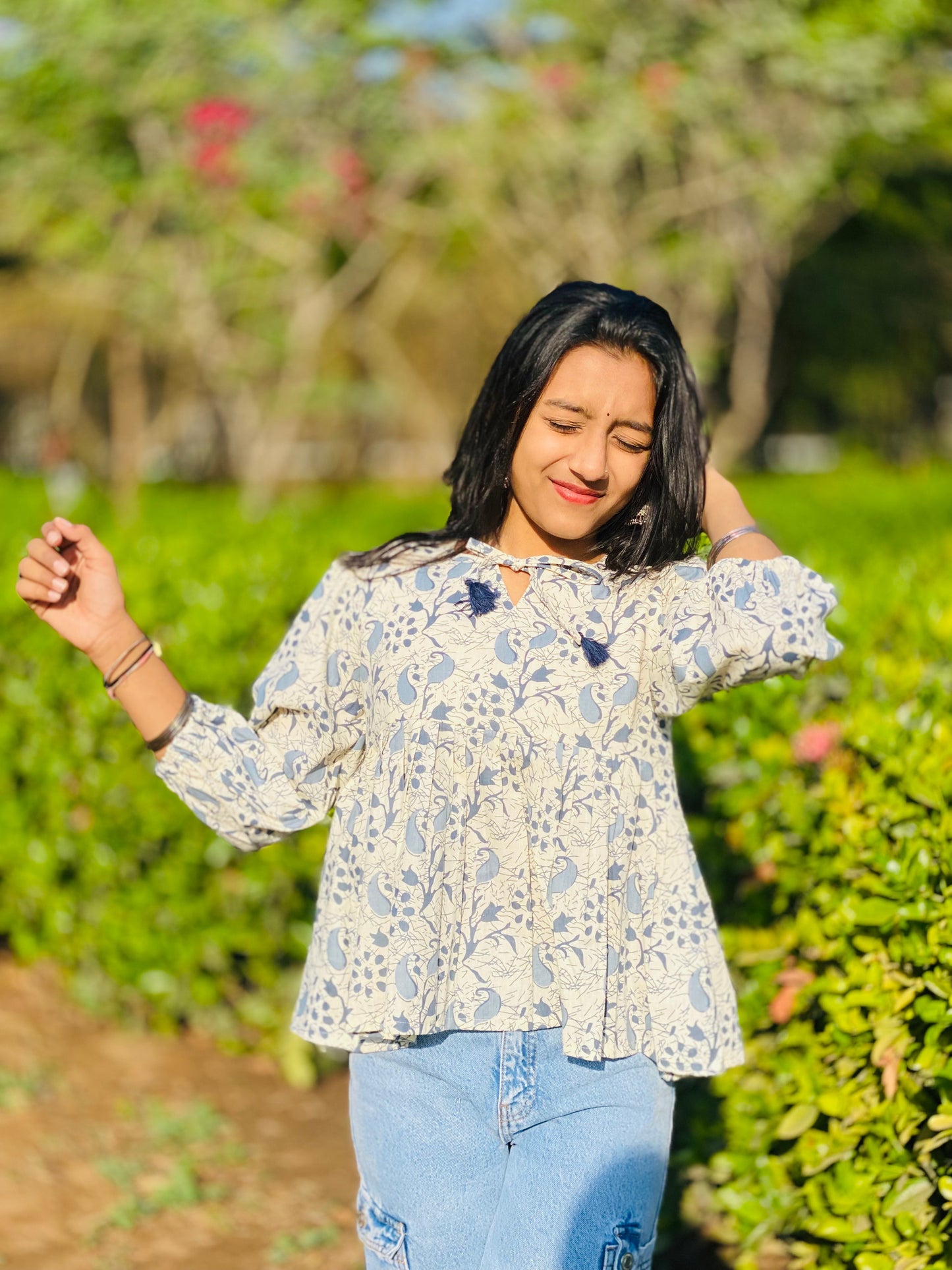 Off white puff sleeve short kurti
