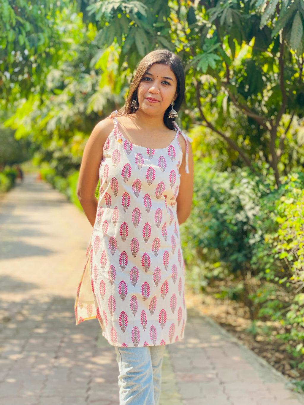 Pink leaves design short kurti