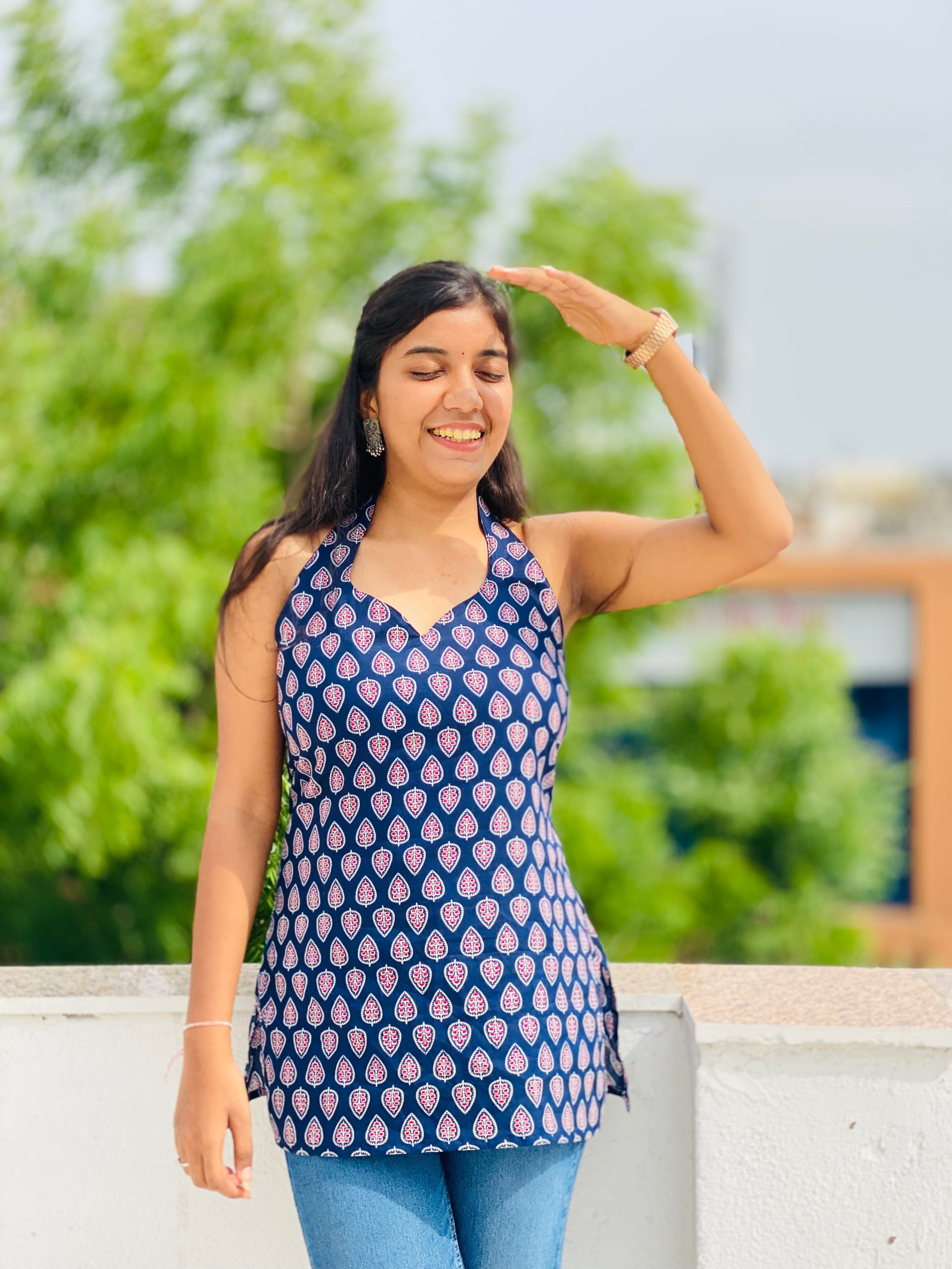 Halterneck Backless Short Kurti