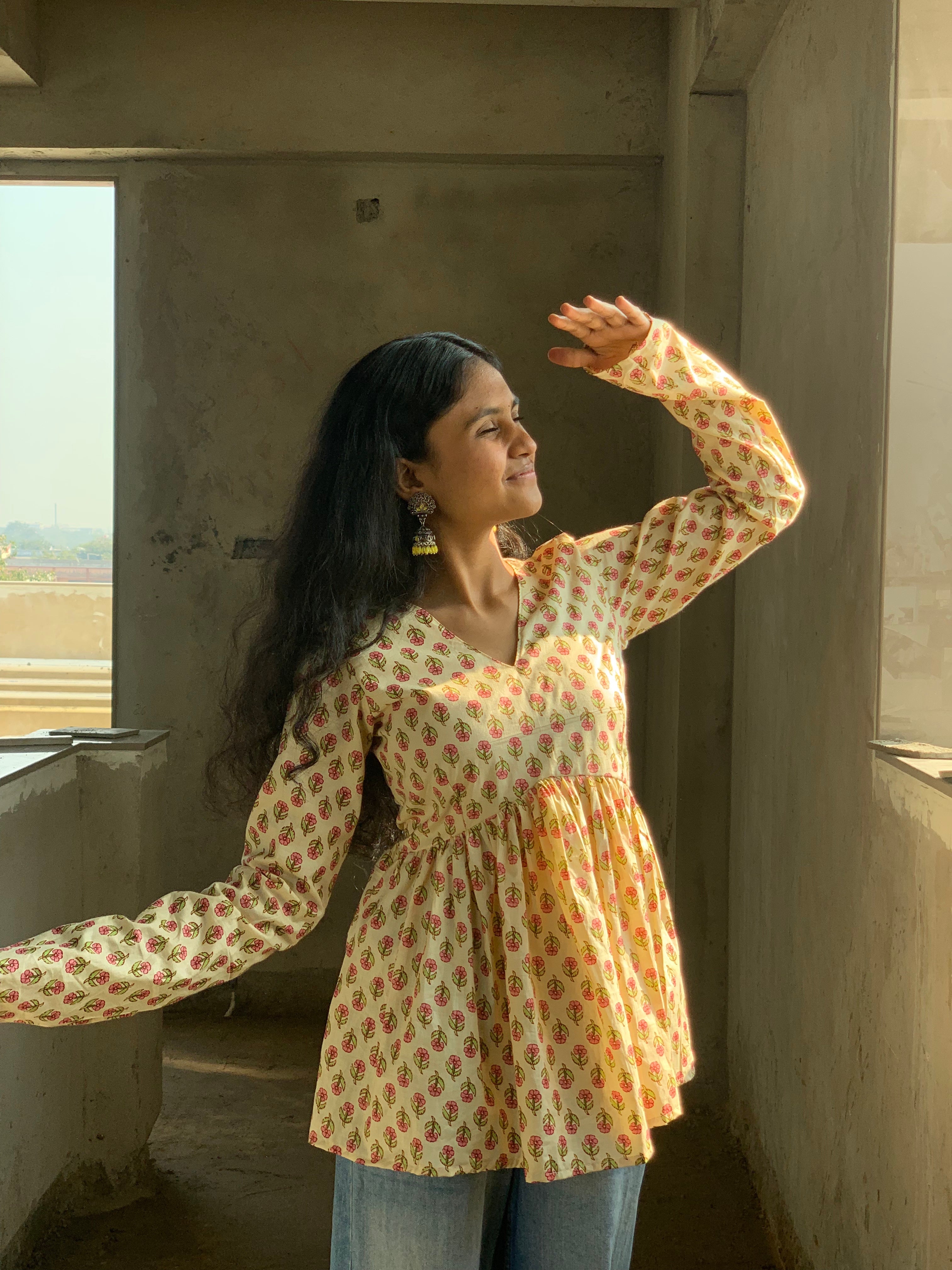 Gulbahar Bloom Short V-Neck Kurti