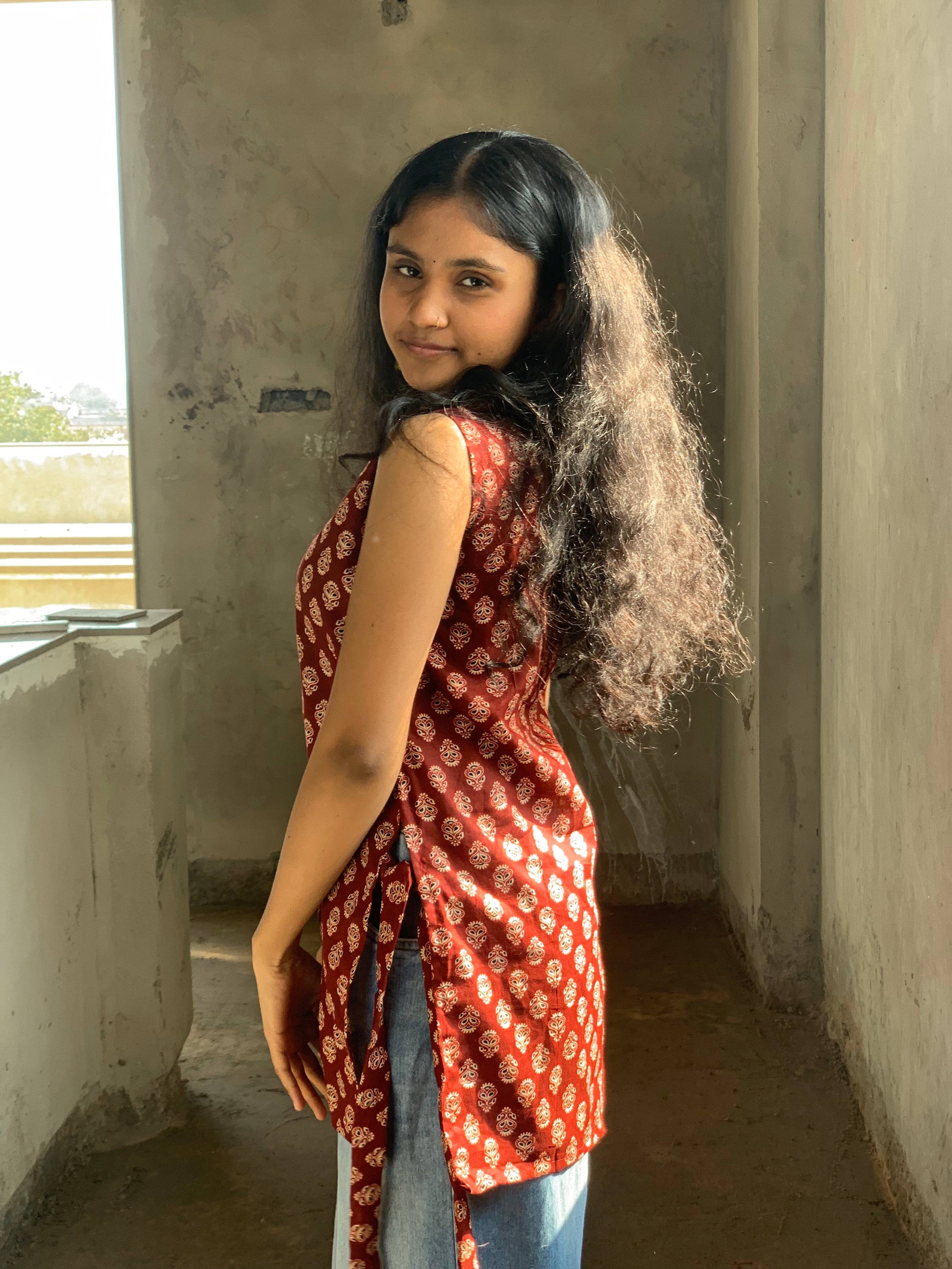 Brown Gulab Sleeveless Kurt