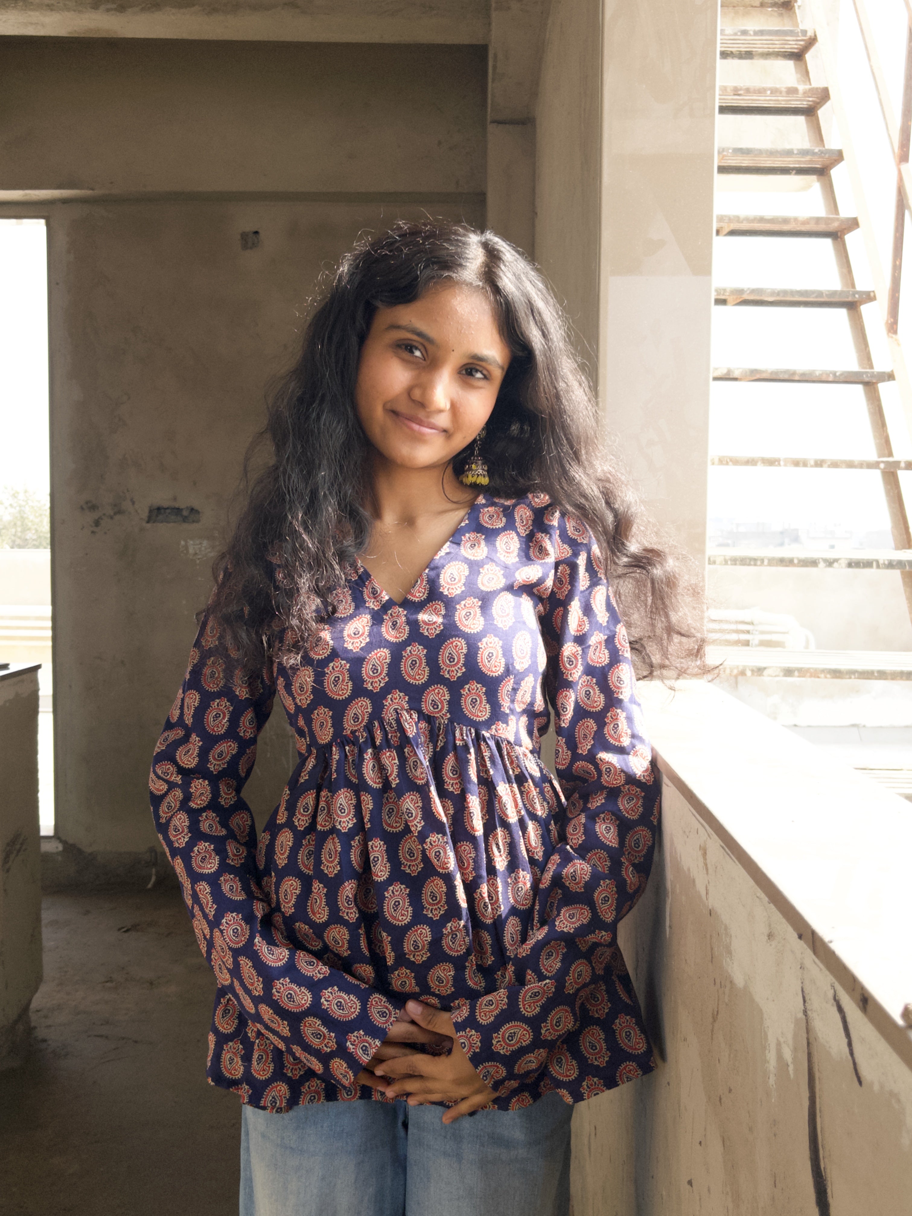 Morni Neel Short V-Neck Kurti