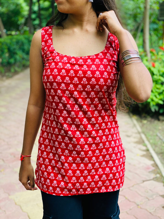 Laal Gulab Sleeveless Short Kurti